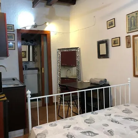 Nicolaiano Not Valid Apartment *
